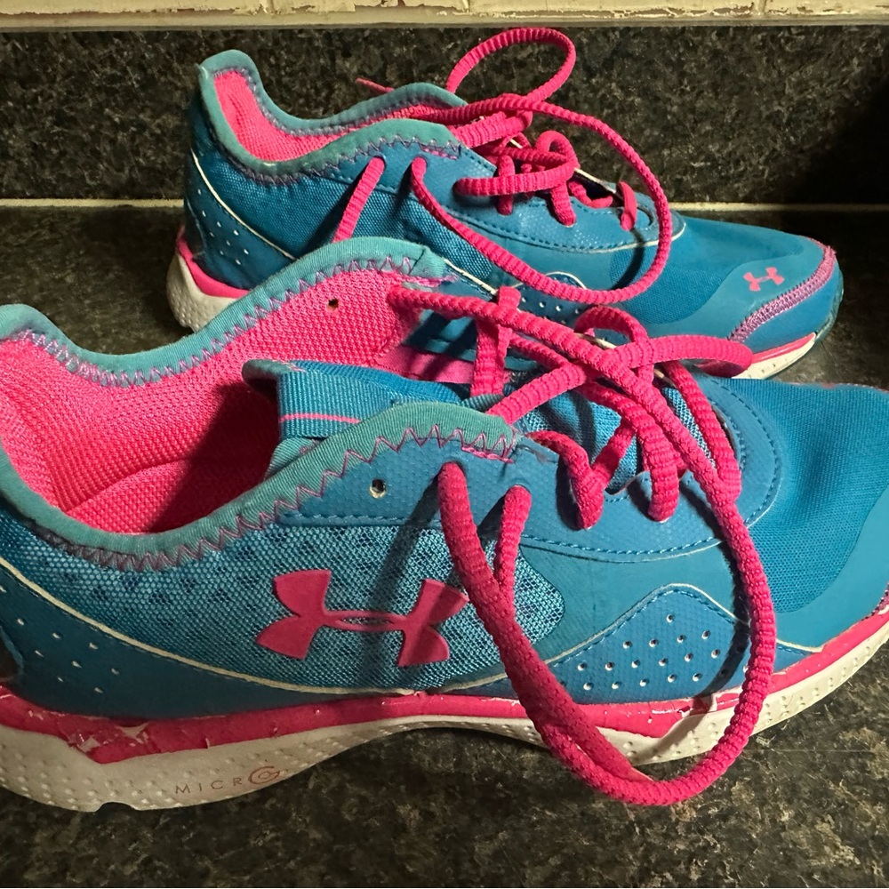 Under Armour Sneakers - Picture 2 of 6